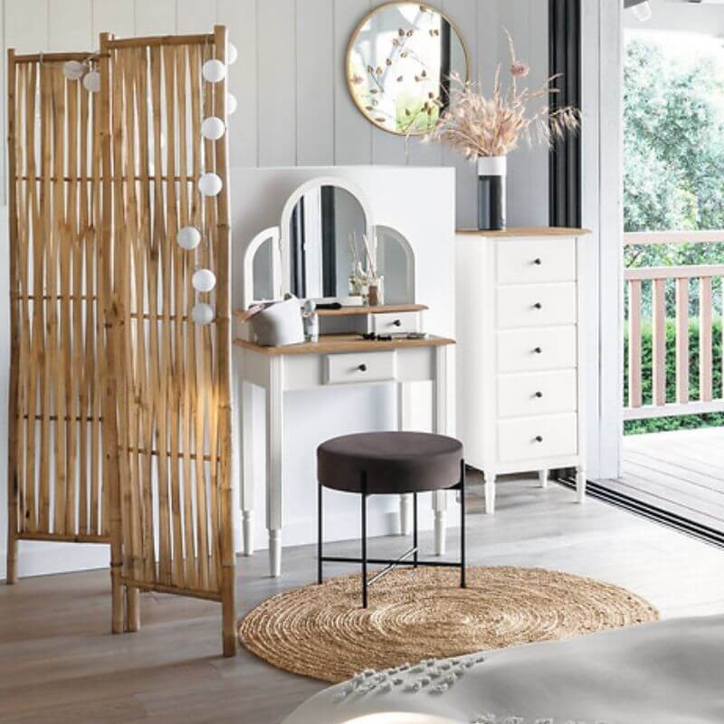 Tocador con espejo Chrysa blanco y madera_Ambiente_1