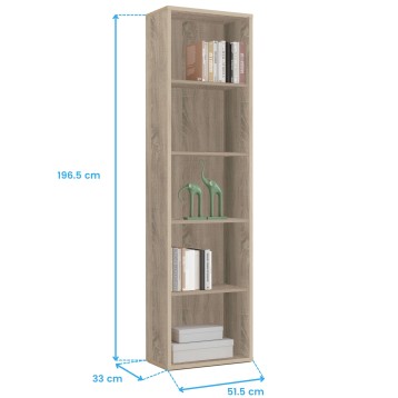 Estantería vertical en madera clara con seis compartimentos abiertos y libros y decoración