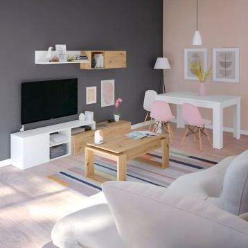 Mesa de centro rectangular en madera clara con superficie plana y patas robustas en ambiente de sala de estar