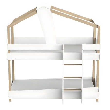 Cama litera infantil en forma de casa con estructura de madera natural y barandillas blancas