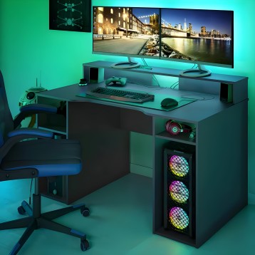 Escritorio gaming gamer negro con compartimentos laterales y superficie amplia en ambiente de setup con iluminación led turquesa