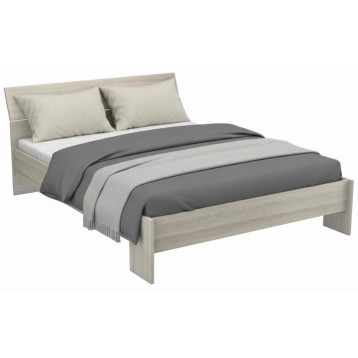 Cama de madera clara con cabecero y ropa de cama gris