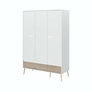 Armario de tres puertas blanco y madera con patas de madera natural y tiradores metálicos