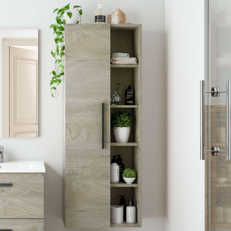 Mueble columna baño color roble con puerta y estantes abiertos decorados con plantas y accesorios