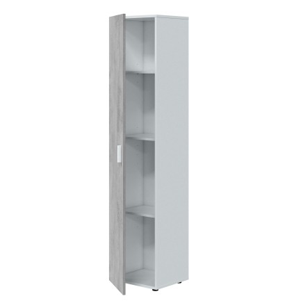 Armario estrecho vertical con puerta gris y blanco con cuatro estantes interiores ajustables