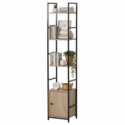 Estantería vertical industrial con estructura negra y baldas de madera con armario inferior y decoración de libros plantas y acc