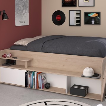 Cama de madera clara con almacenamiento integrado y colchón gris oscuro en ambiente de dormitorio