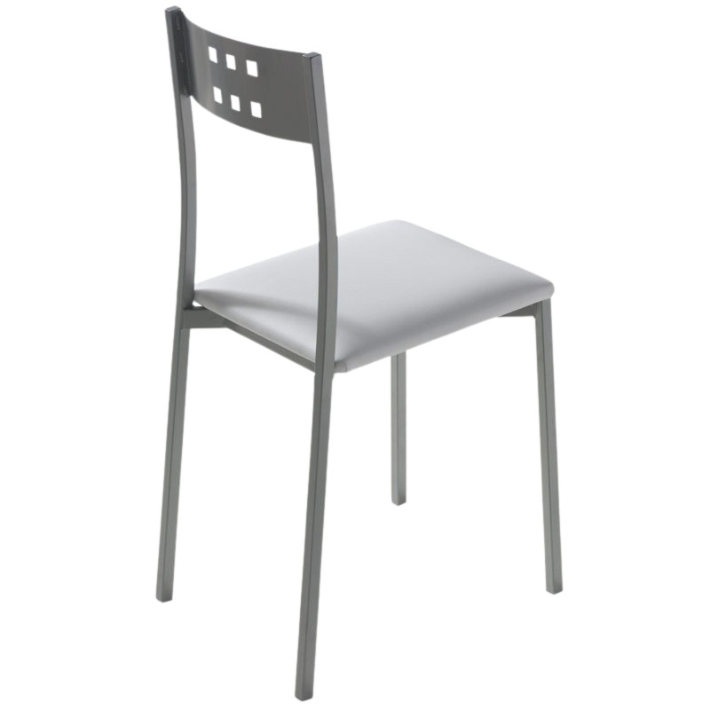 Silla de comedor con respaldo perforado gris y asiento tapizado blanco vista frontal