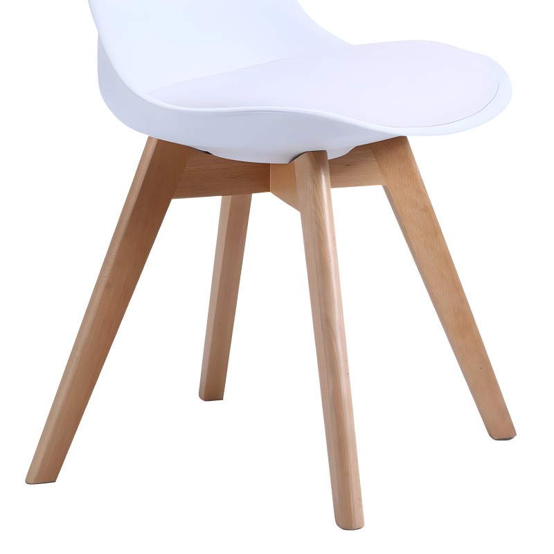 Silla de comedor asiento blanco curvo y patas de madera natural clara estilo nórdico