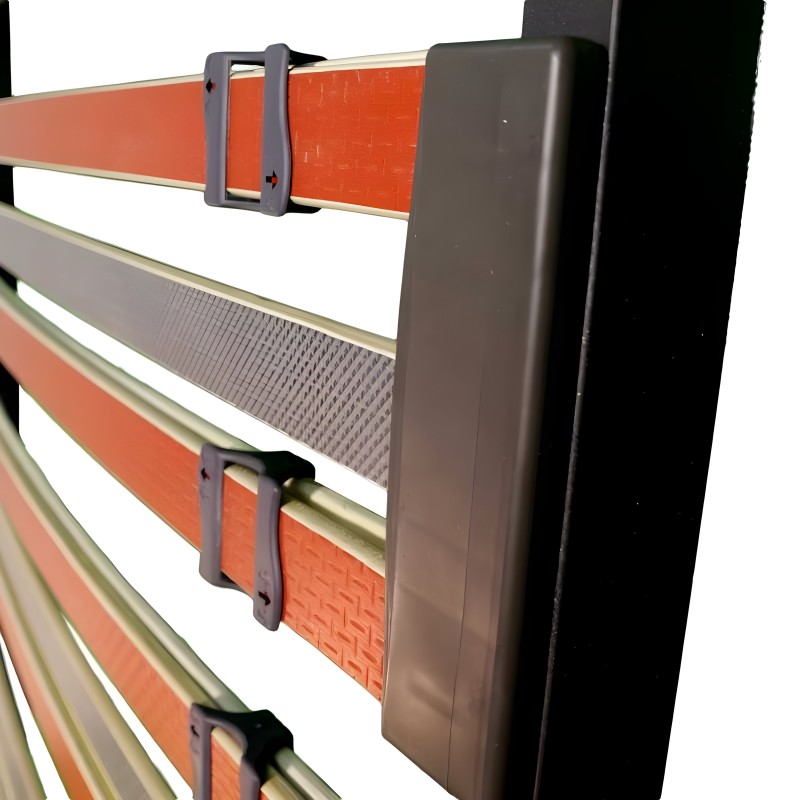 Estructura de cama con marcos laterales grises y listones naranja con detalles texturizados y soportes ajustables