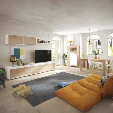 Composición de salón moderno con mueble TV blanco y madera natural y mesa de comedor de madera clara